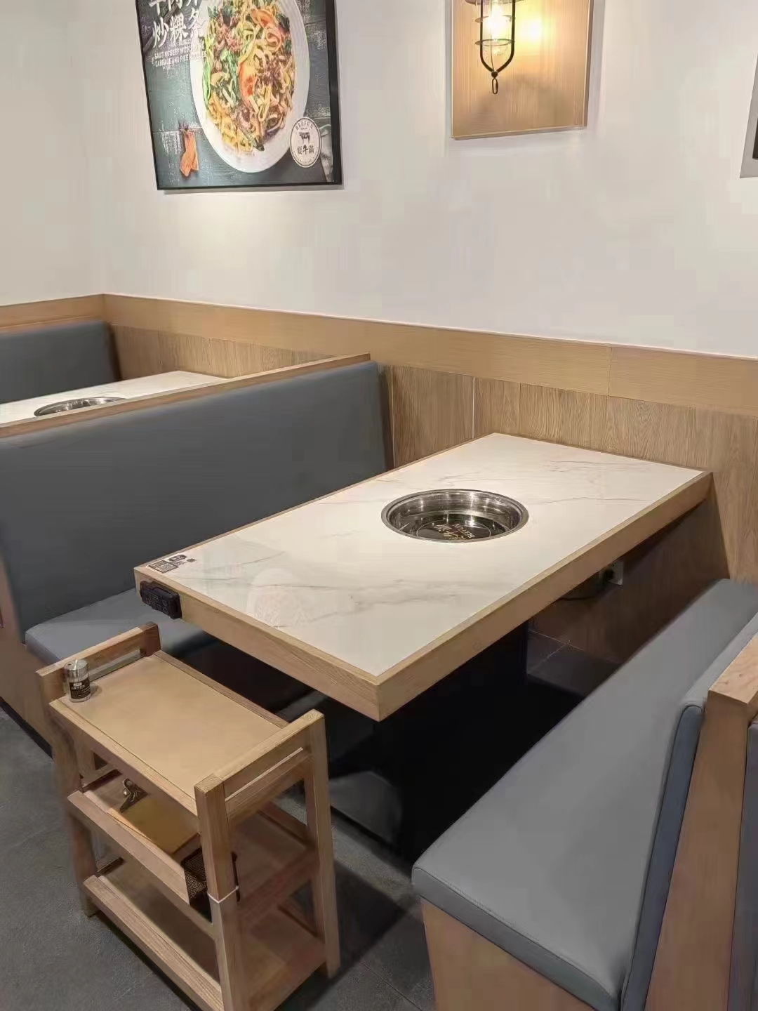 极简撞色火锅店案例